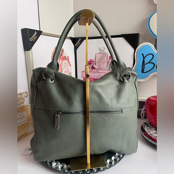 Handcrafted in India Woven real Leather Handbag - Picture 5 of 12